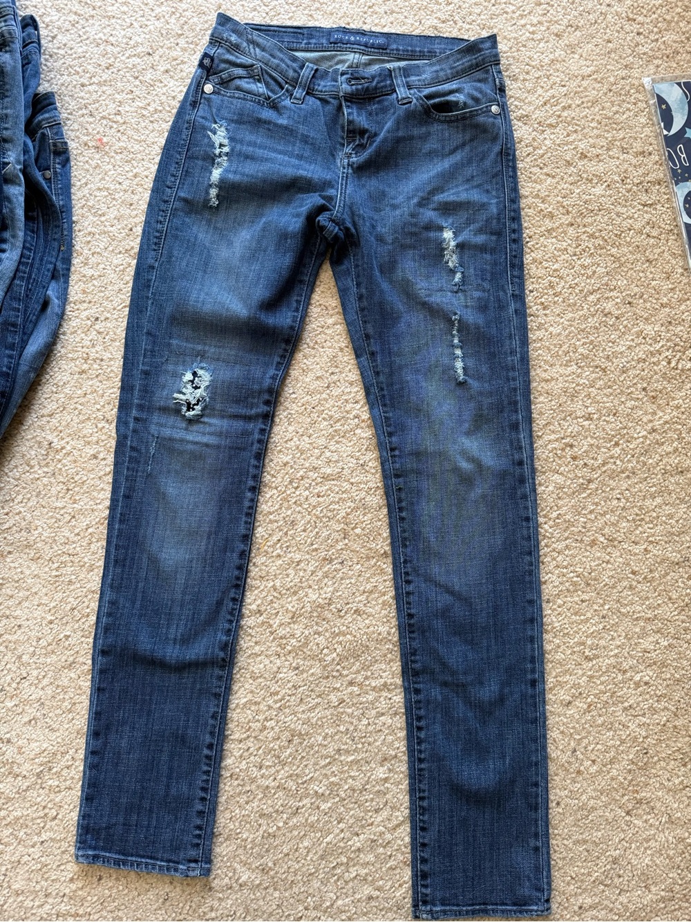 Rock & Republic Distressed Dark Blue Skinny Jeans